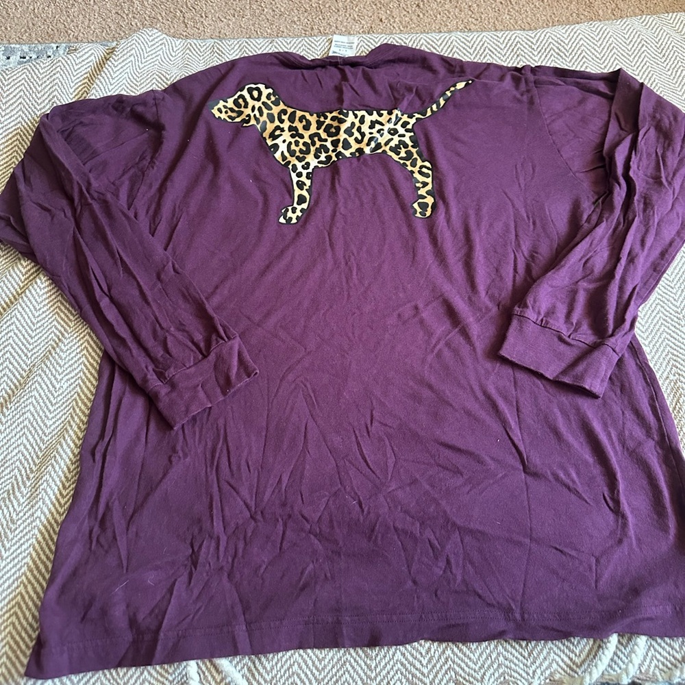 VS PINK LEOPARD LONG SLEEVE